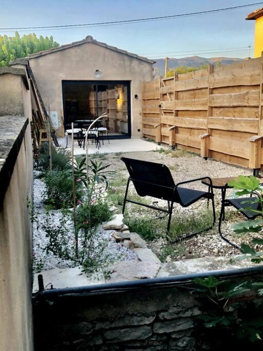 Lou Atenencia Villes-sur-Auzon Exterior foto